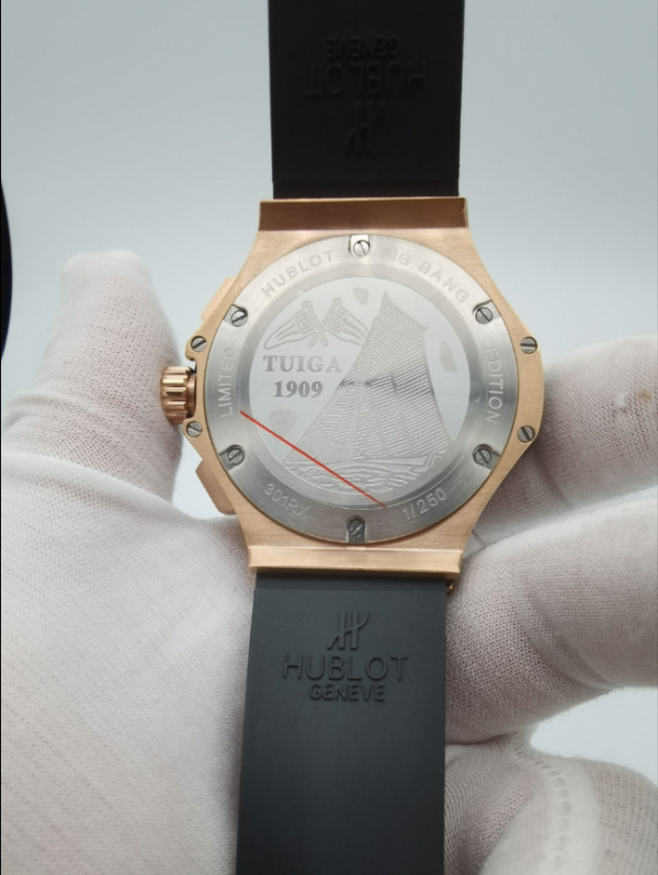 ウブロ44ミリメートル301.PB.131.RXメンズクォーツ44 MM - Image 3