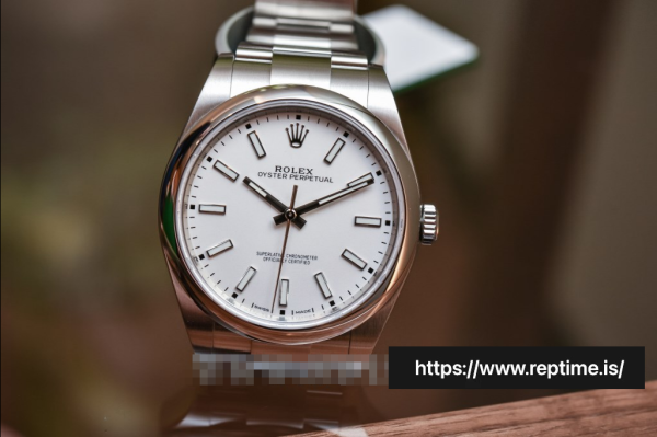 ロレックスオイスターパーペチュアル114300.2女性ホワイト39MM - Image 3