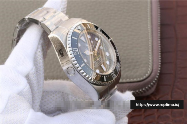 ロレックスシードゥエラー126660.2メンズブルー＆ランプ;ブラック44MM - Image 6