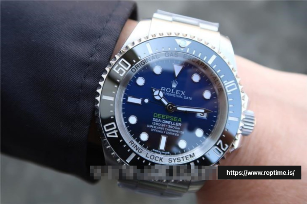 ロレックスシードゥエラー126660.2メンズブルー＆ランプ;ブラック44MM - Image 9
